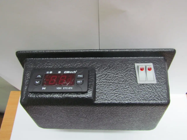 Корпус накладний під контролер для холодильної вітрини